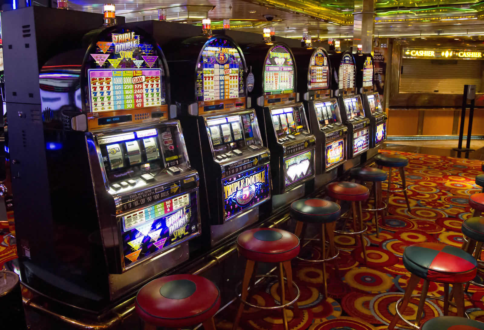 The casino on Grandeur of the Seas