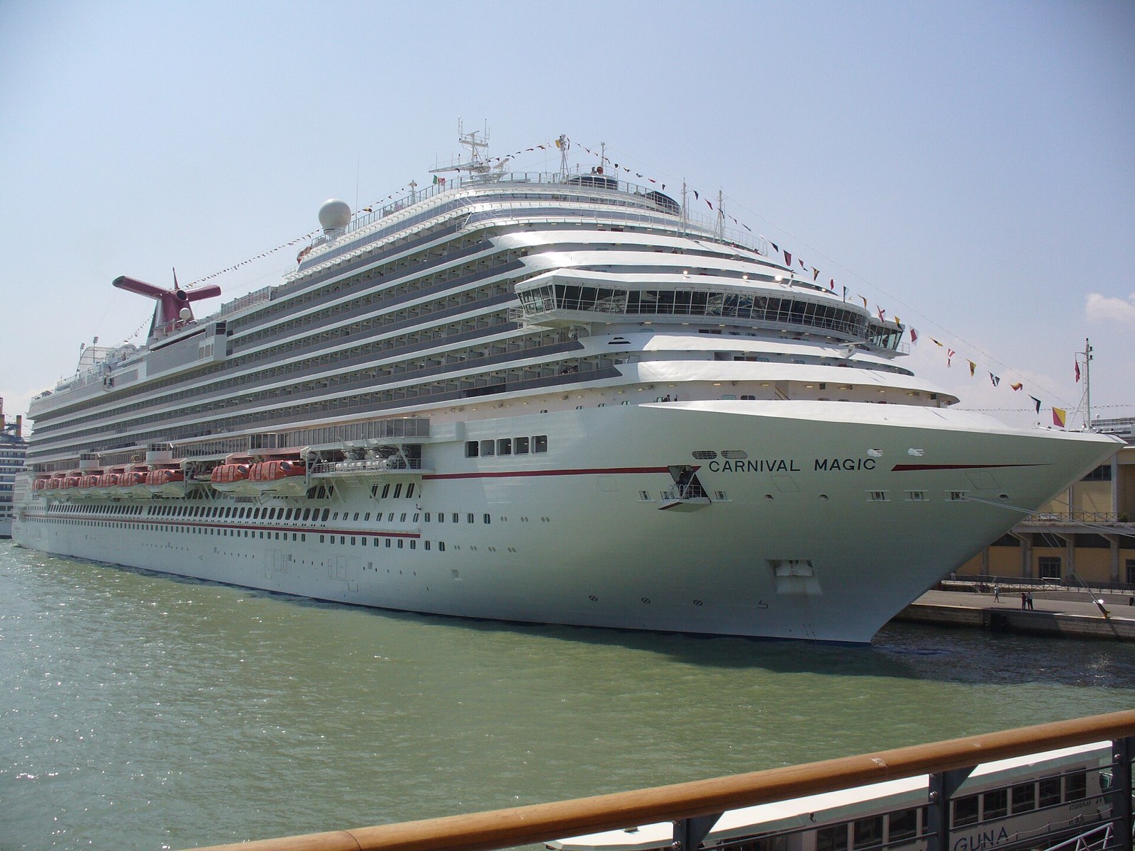 Carnival Magic, exterior