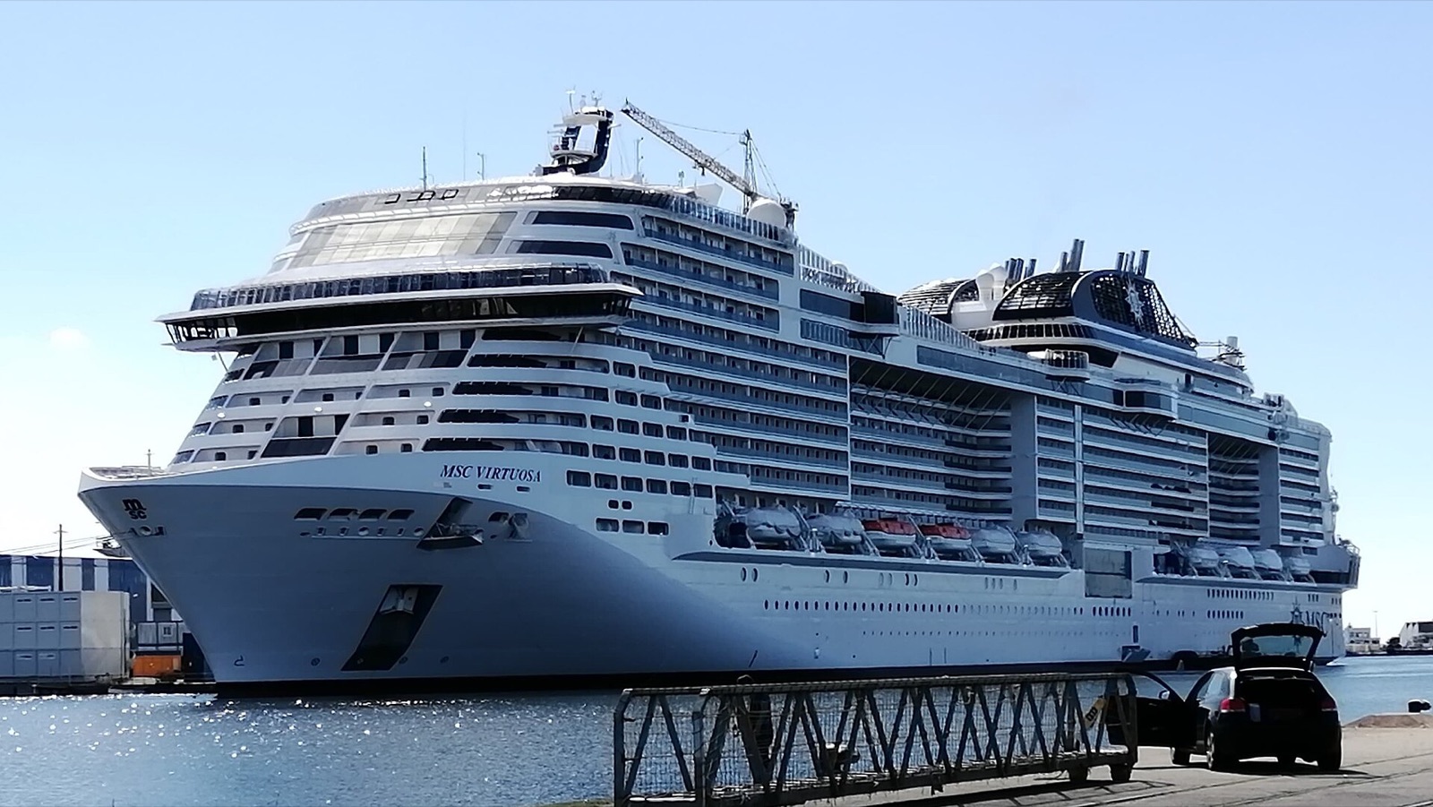 MSC Virtuosa, exterior