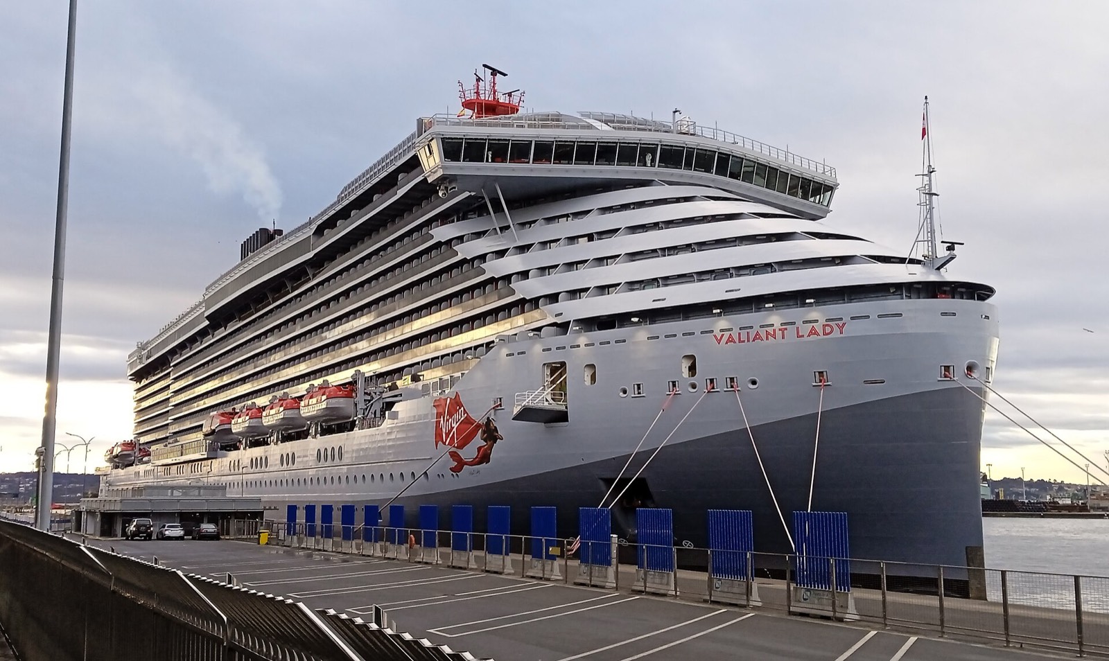 Valiant Lady, exterior