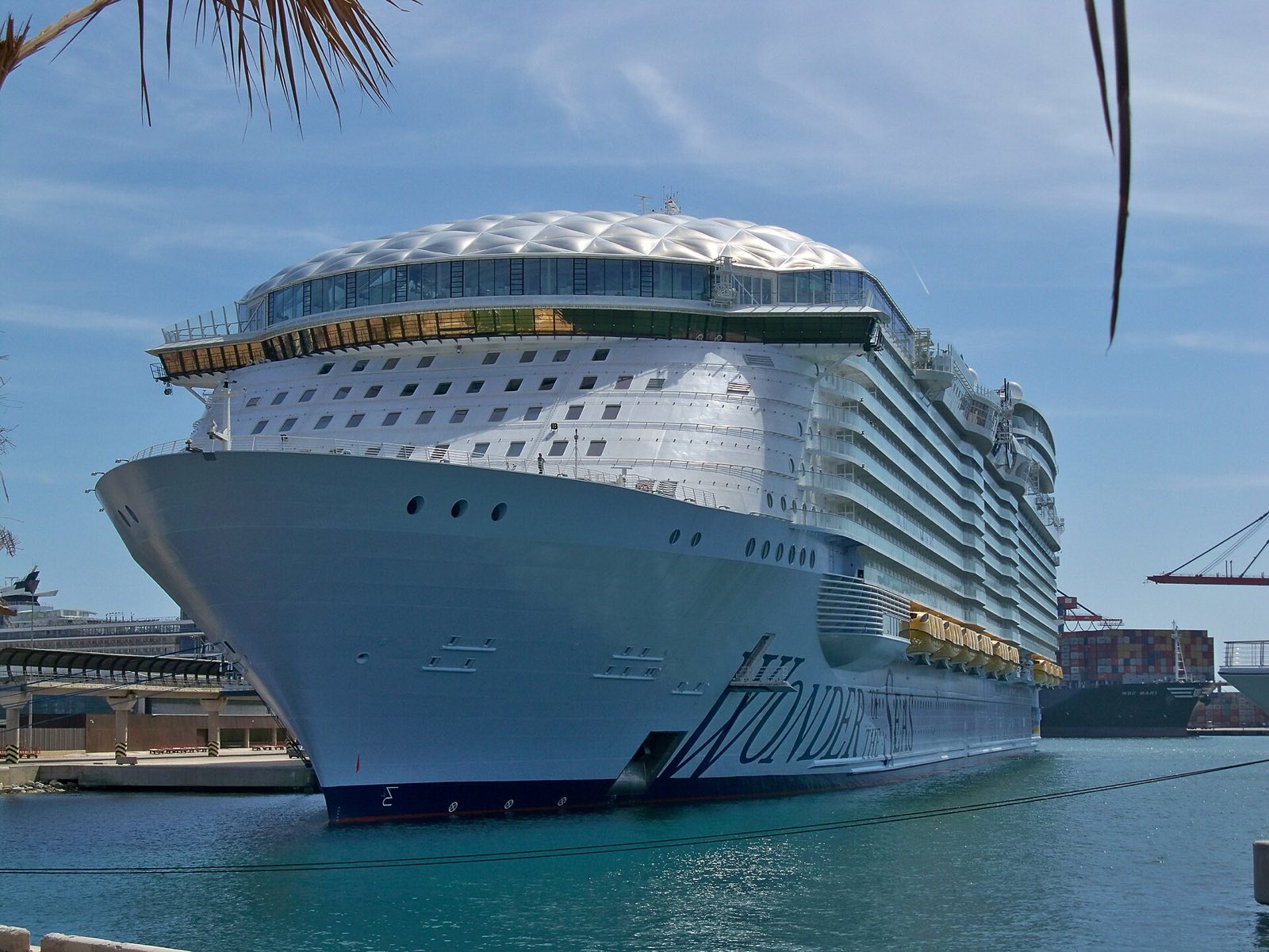 Wonder of the Seas, exterior
